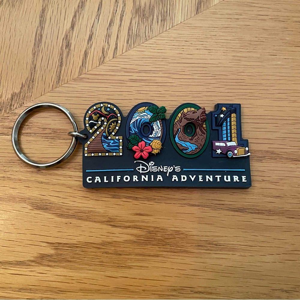 Vintage 2001 Disneys California Adventure Keychain